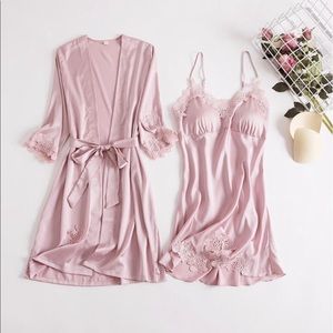 New Slip Nightgown Robe Pajama‎ Satin Set Lace S Delicate Feminine